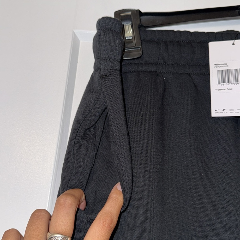 Nike Women's Sportswear Club Fleece Mid-Rise Wide-Leg Sweatpants NWT - Picture 13 of 14